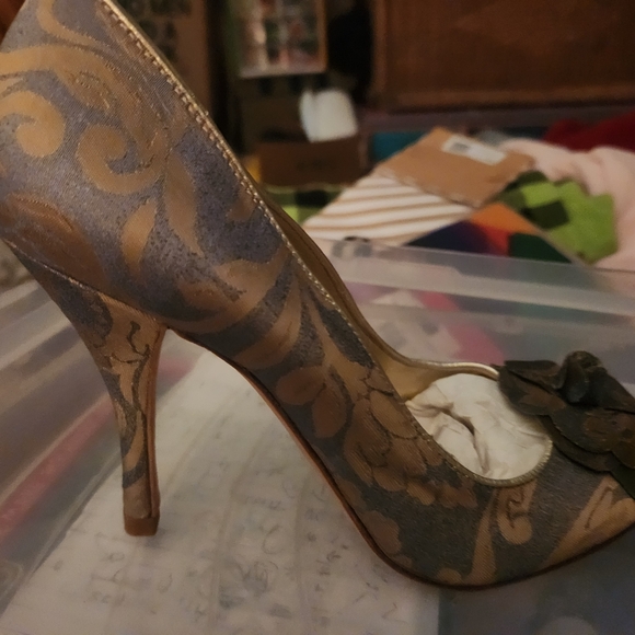 Shannon Britt Shoes - Picture 1 of 3